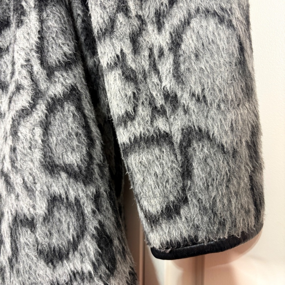 Diane Von Furstenberg Gray Leopard Faux Fur Coat Asymmetrical Shawl Collar L - Picture 15 of 16